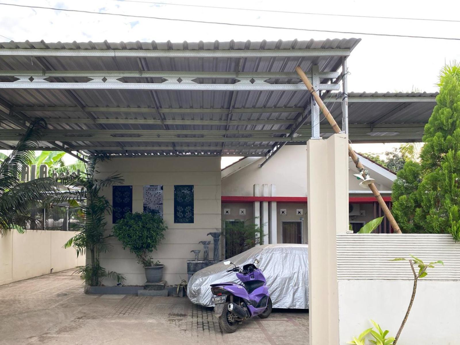 Reddoorz Near Pantai Idola Banyutowo Hotel D'Llala Pati Eksteriør bilde