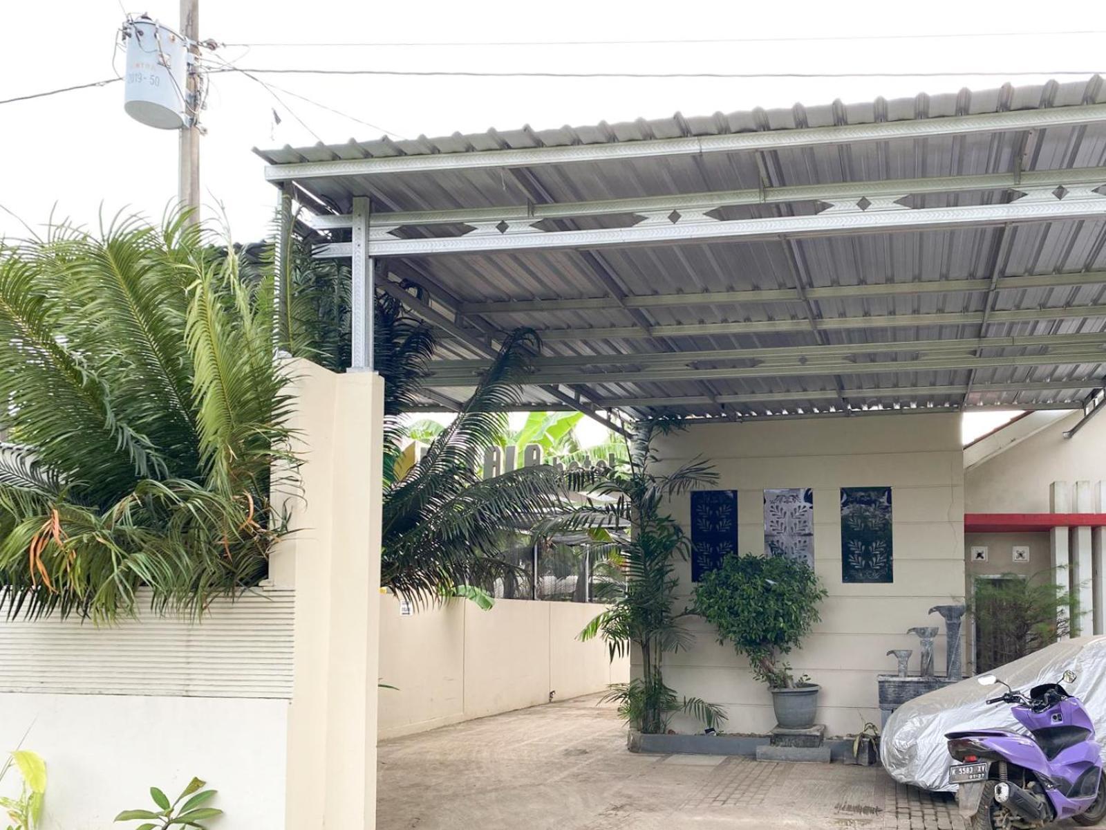 Reddoorz Near Pantai Idola Banyutowo Hotel D'Llala Pati Eksteriør bilde