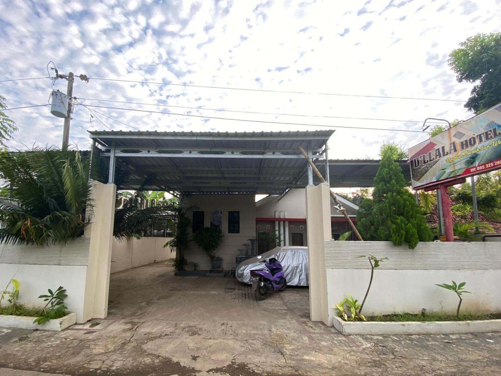 Reddoorz Near Pantai Idola Banyutowo Hotel D'Llala Pati Eksteriør bilde