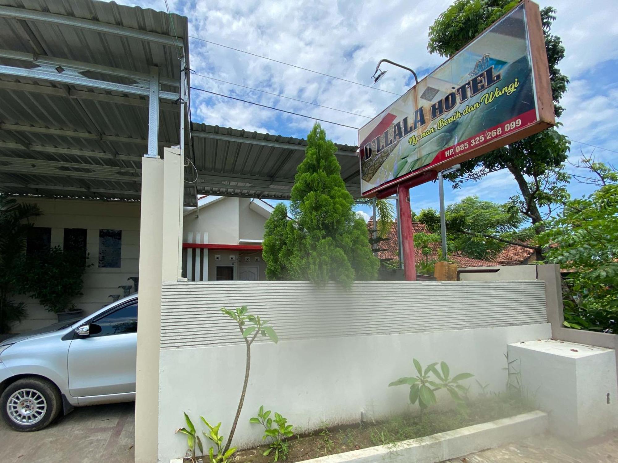 Reddoorz Near Pantai Idola Banyutowo Hotel D'Llala Pati Eksteriør bilde